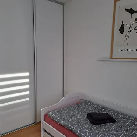 White Cube Apartment